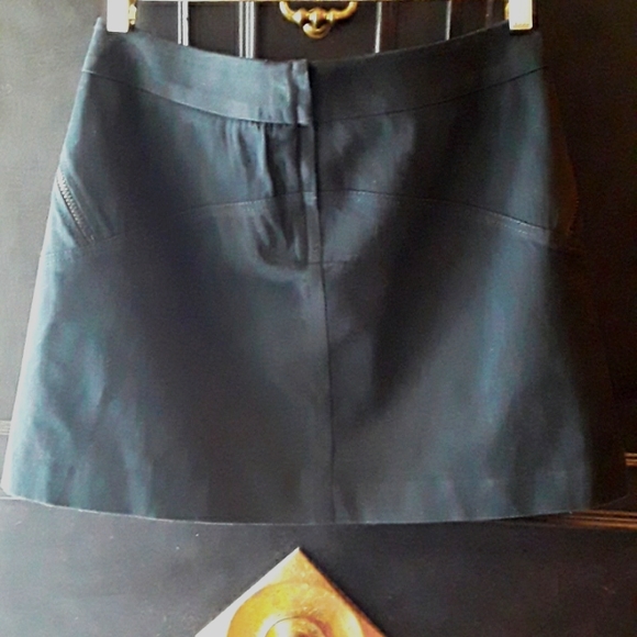 HOLT RENFREW mini sz 6 - Picture 2 of 7